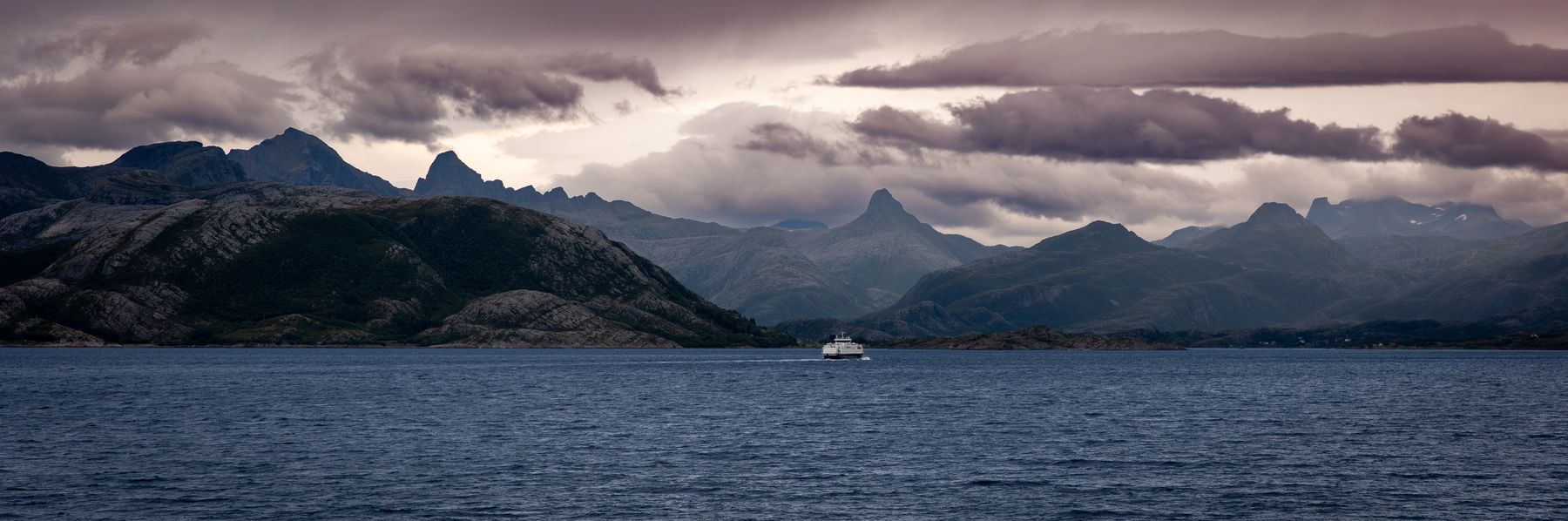 Land of Trolls, Blue